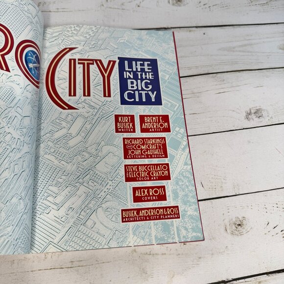 Astro City Life in the Big City Kurt Busiek Brent Anderson Alex Ross Comic TPB - Picture 3 of 9